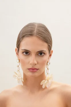 Fleur Blanche Earrings