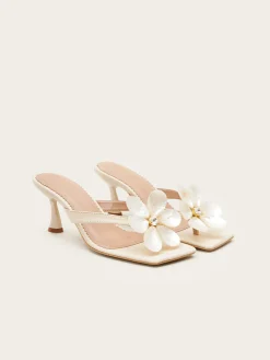 Fleurs Blanches Sandals
