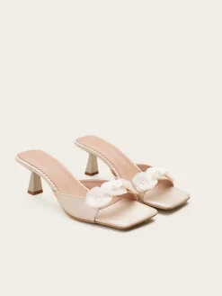 Fleurs de Lune Sandals