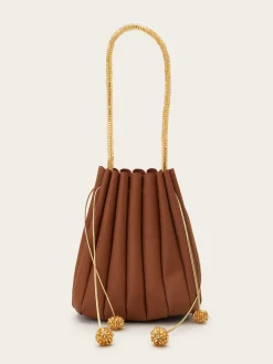 Marguerite Whispers Bucket