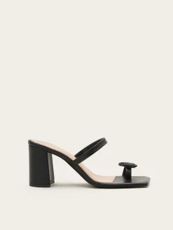 Reine De Coeur Sandals
