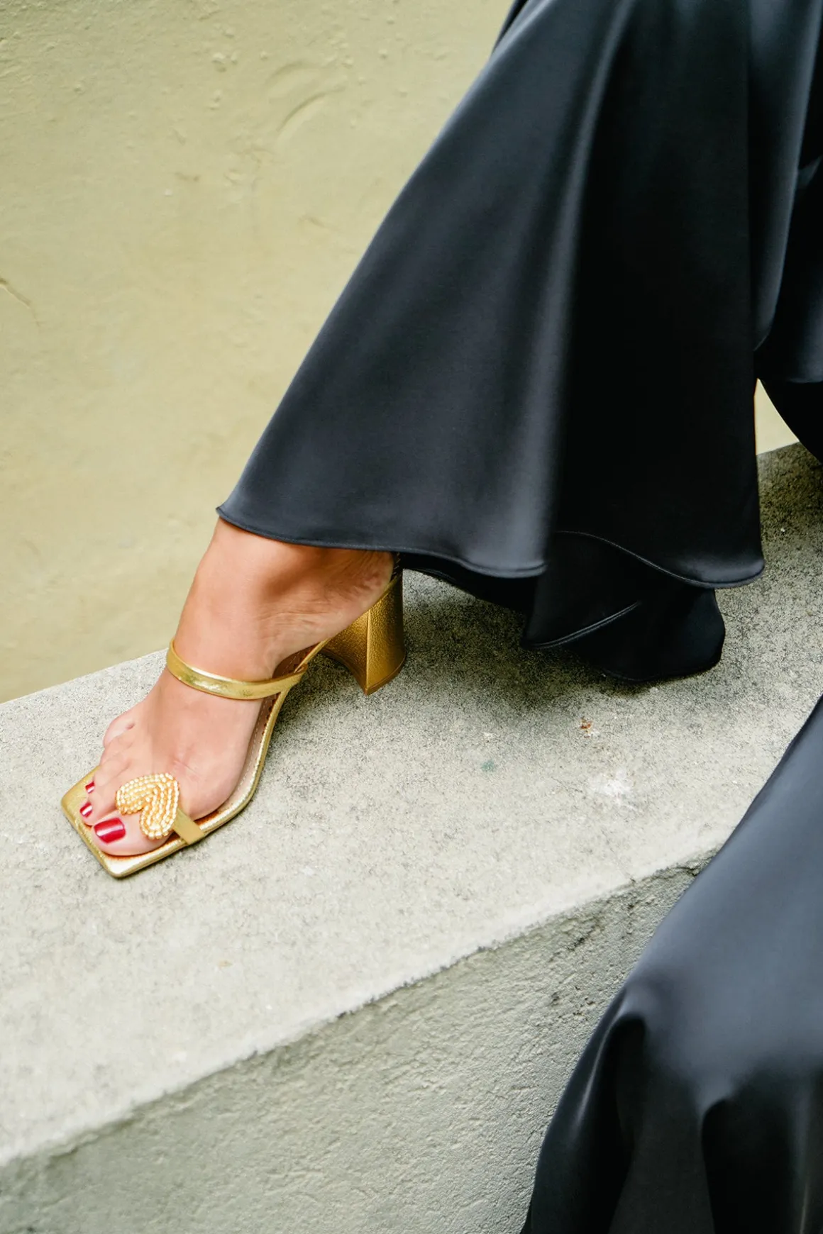 Reine De Coeur Sandals